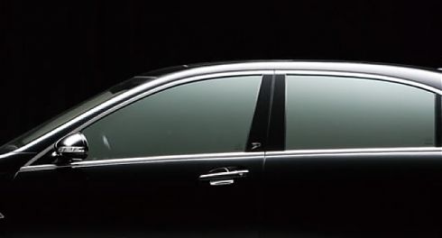 Тонировка стекол автомобиля пленками Llumar и Suntek